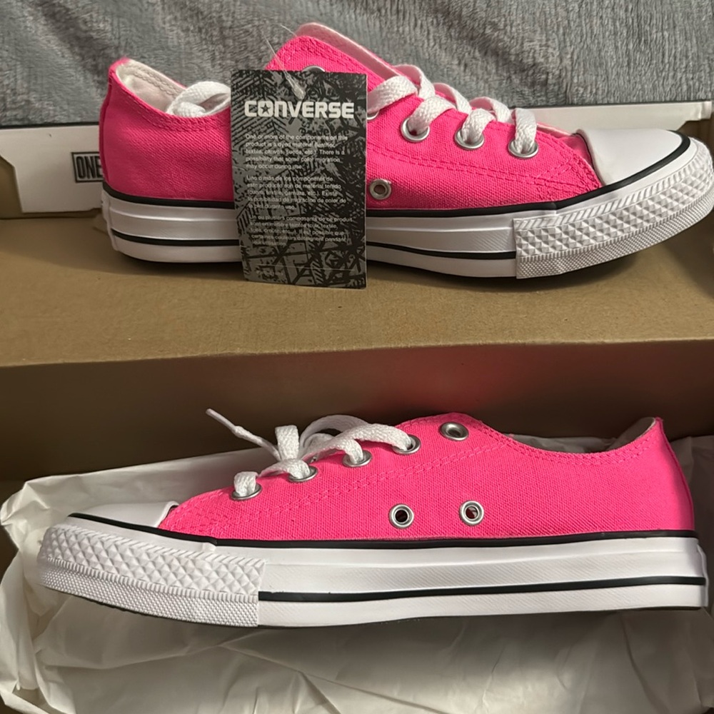 NWB Pink Women’s converse size 5.5